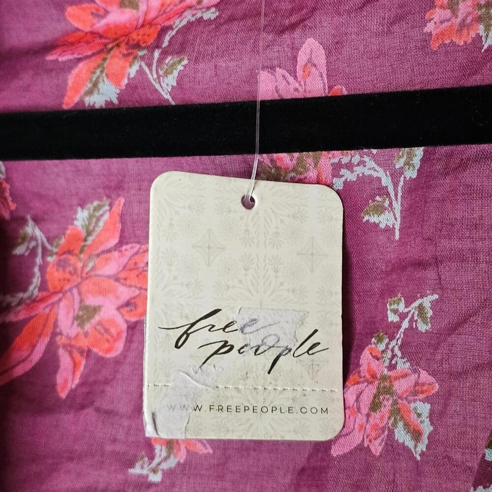 NWT Free People Women's Red/Floral Blouse Size Small - Picture 3 of 6